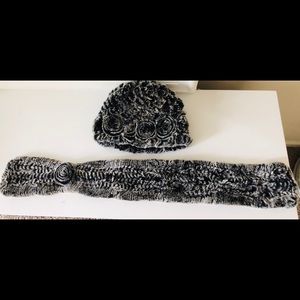 Chinchila fur Hat and scarf set New without tag